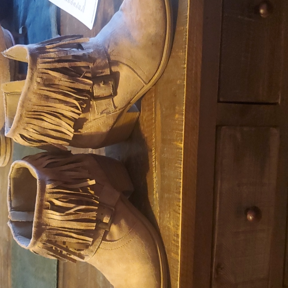 Fringed booties - Picture 2 of 3